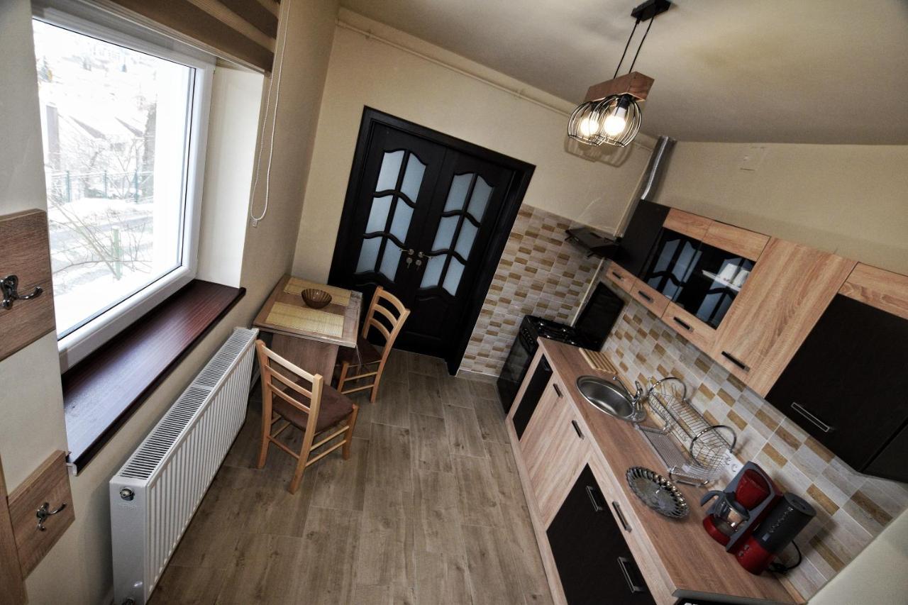 Flori'S Apartment Брашов Екстер'єр фото